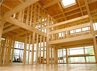 「マルチバランス構法」の建築現場