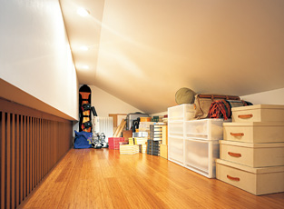小屋裏収納庫