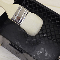 剥がせる糊と刷毛