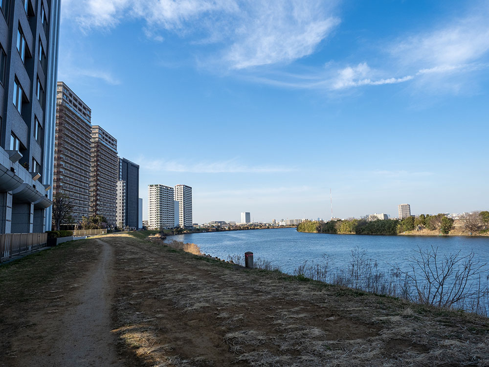 川崎駅から歩ける距離にある多摩川