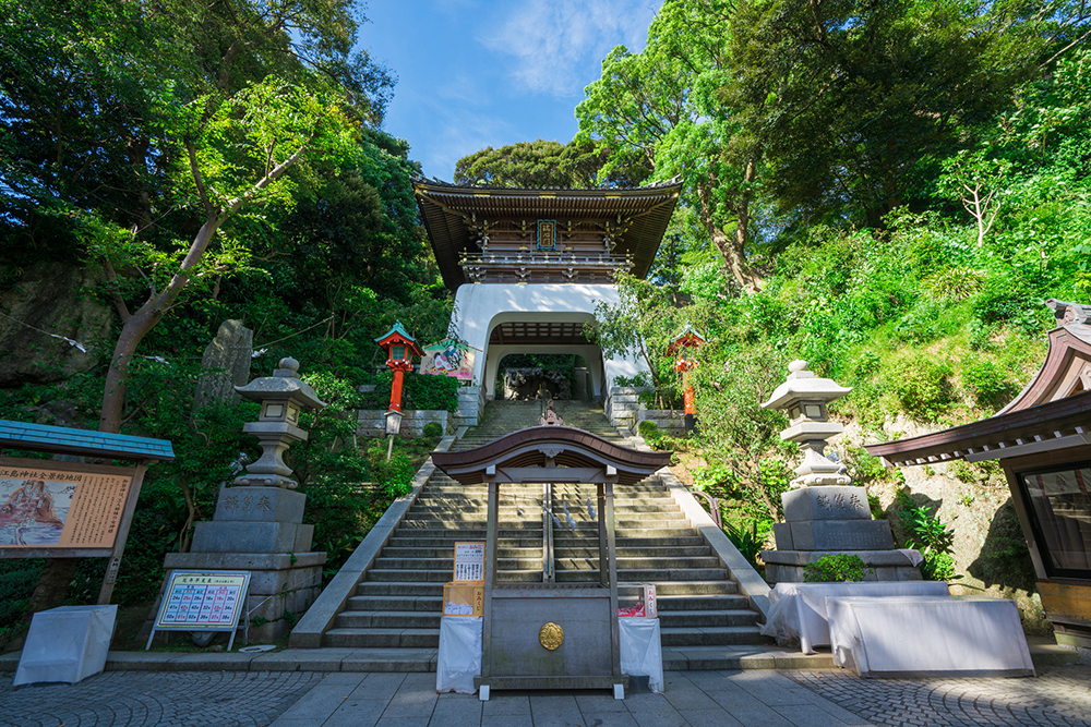 藤沢市の名所の一つ、江島神社