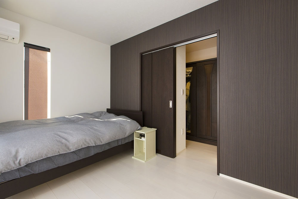 婚礼家具がぴったり収まる広々としたウォークインクロゼット