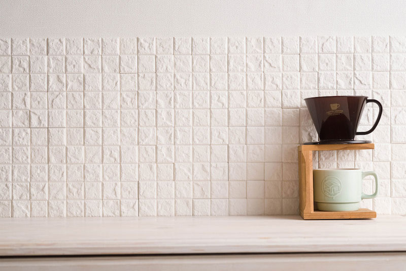 電気を使わずお部屋を調湿する節電・エコタイル「ハルカラット」の施工例写真