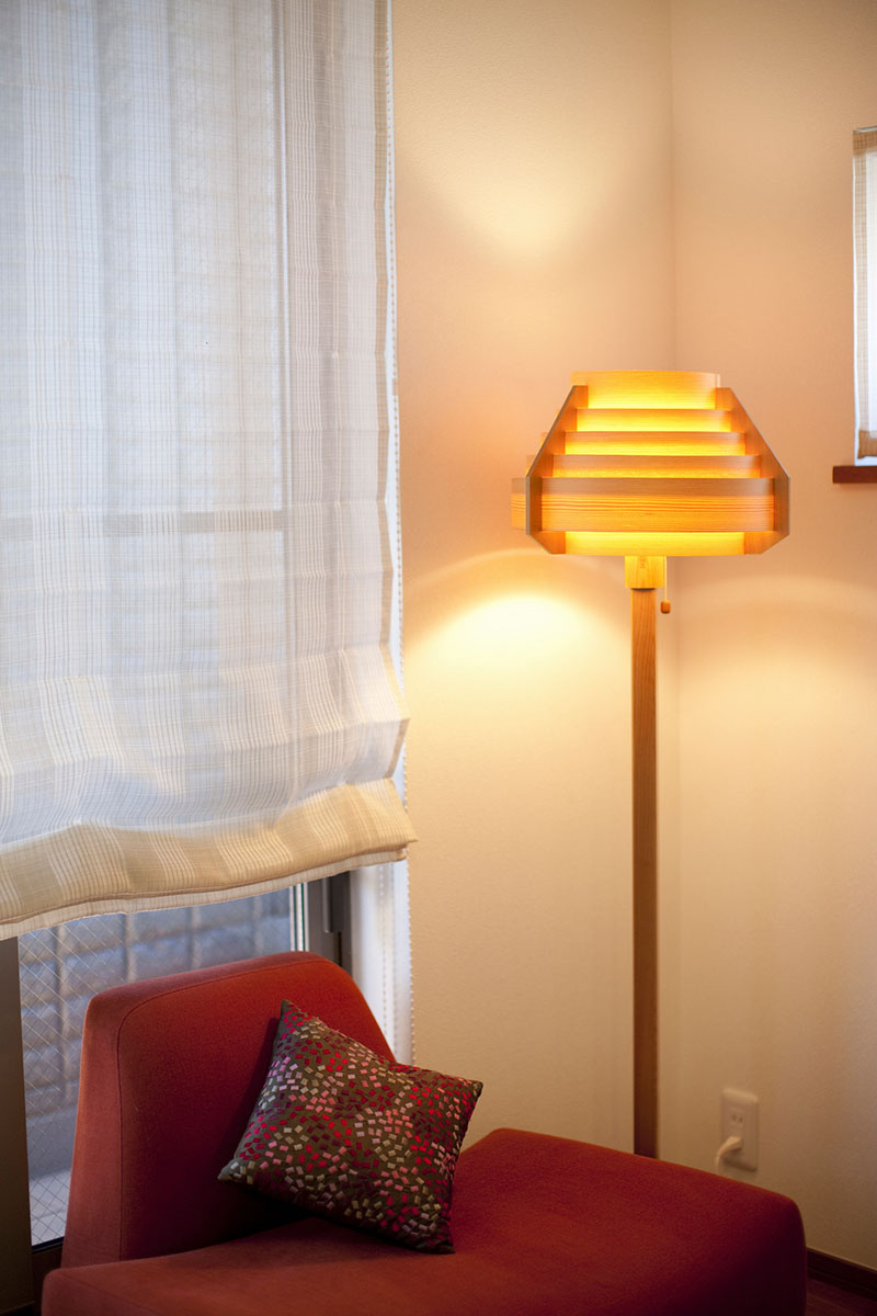 家具だけでなく、照明もおしゃれな部屋づくりには欠かせないアイテム