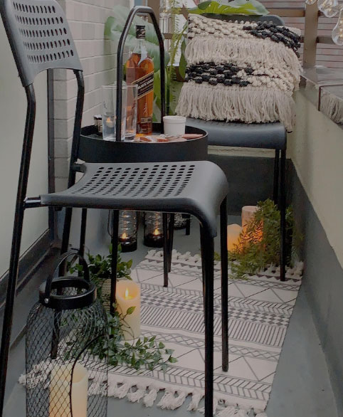 カフェ風インテリアなベランダの写真