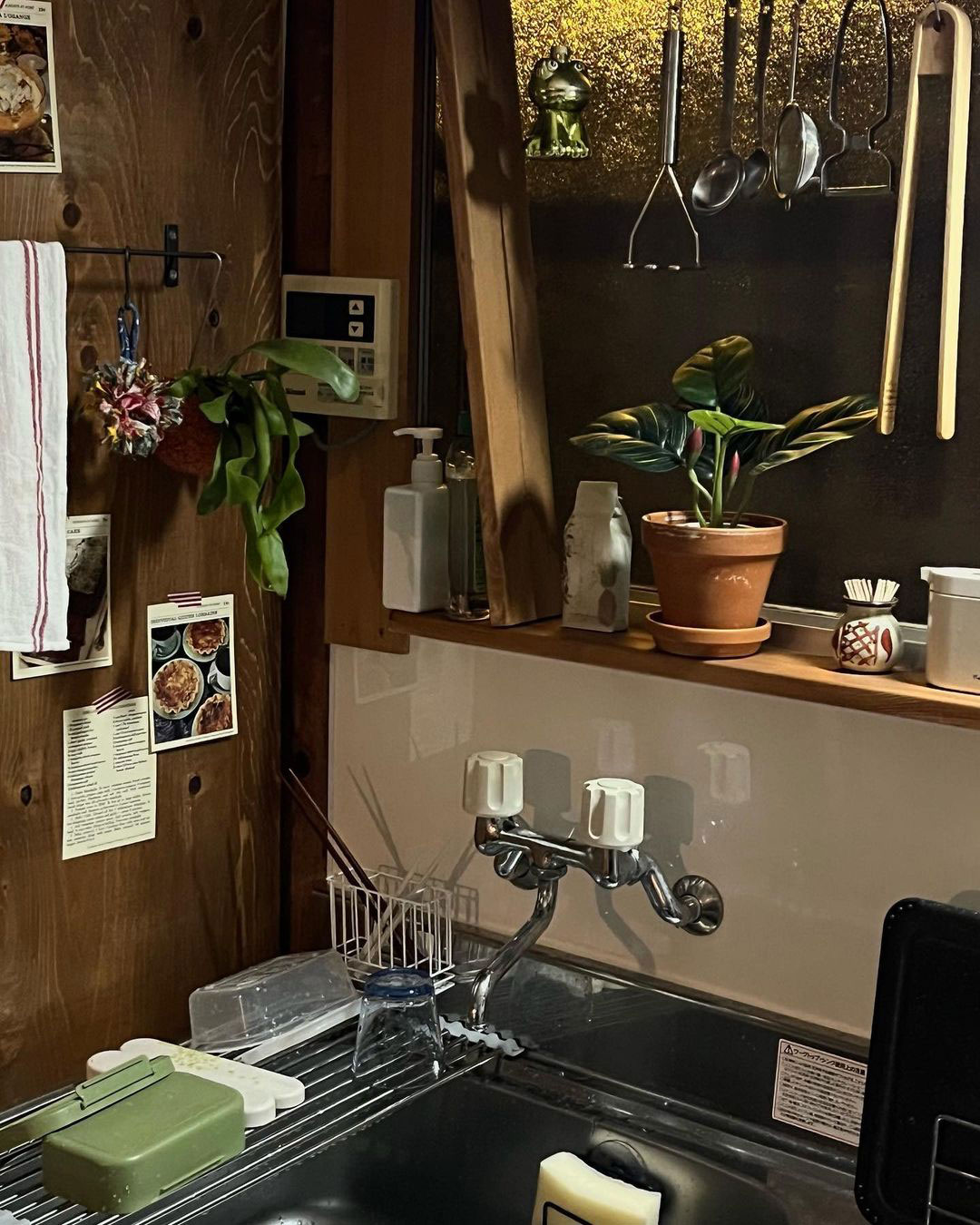 1K8畳一人暮らしカフェ風インテリアキッチンの写真