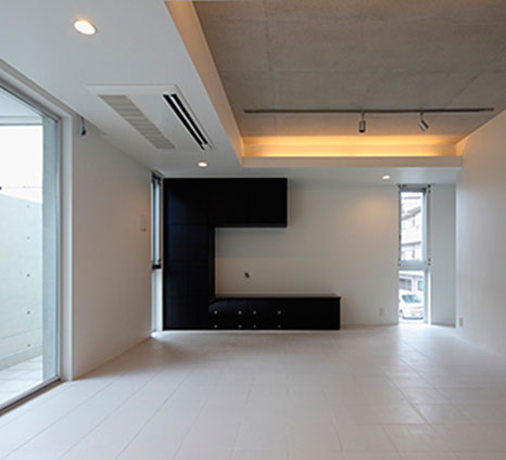 コンクリート打ちっぱなしのガレージハウス