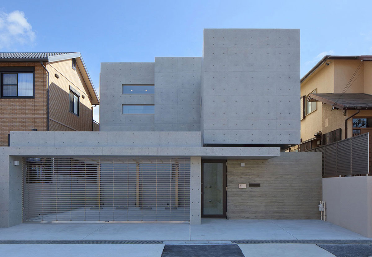 高低差を活かした打ちっぱなしの家