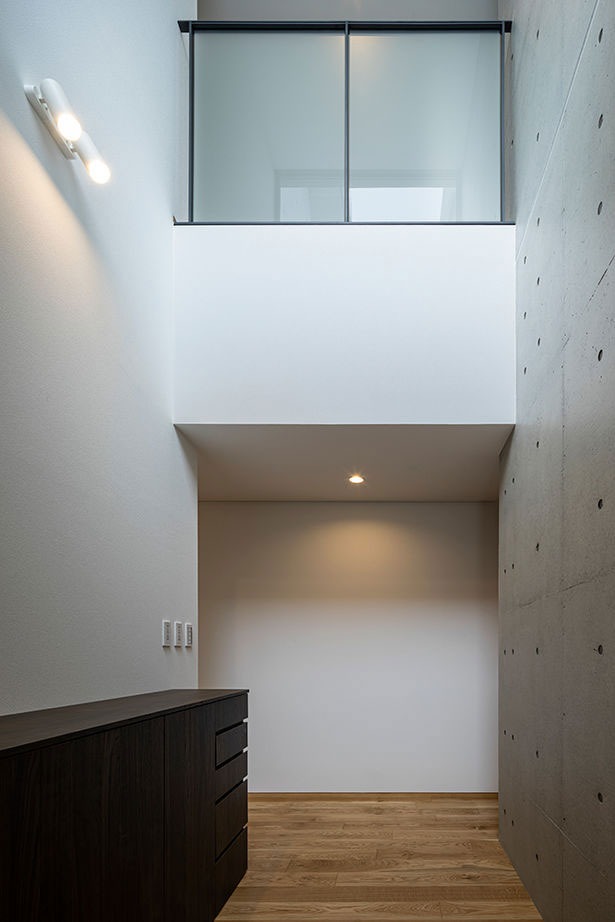 美術館のような打ちっぱなしの家