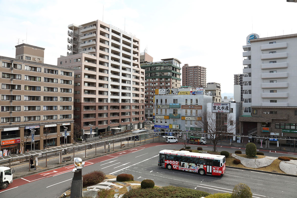 駅前ロータリー