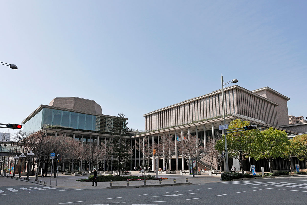 兵庫県立芸術文化センター
