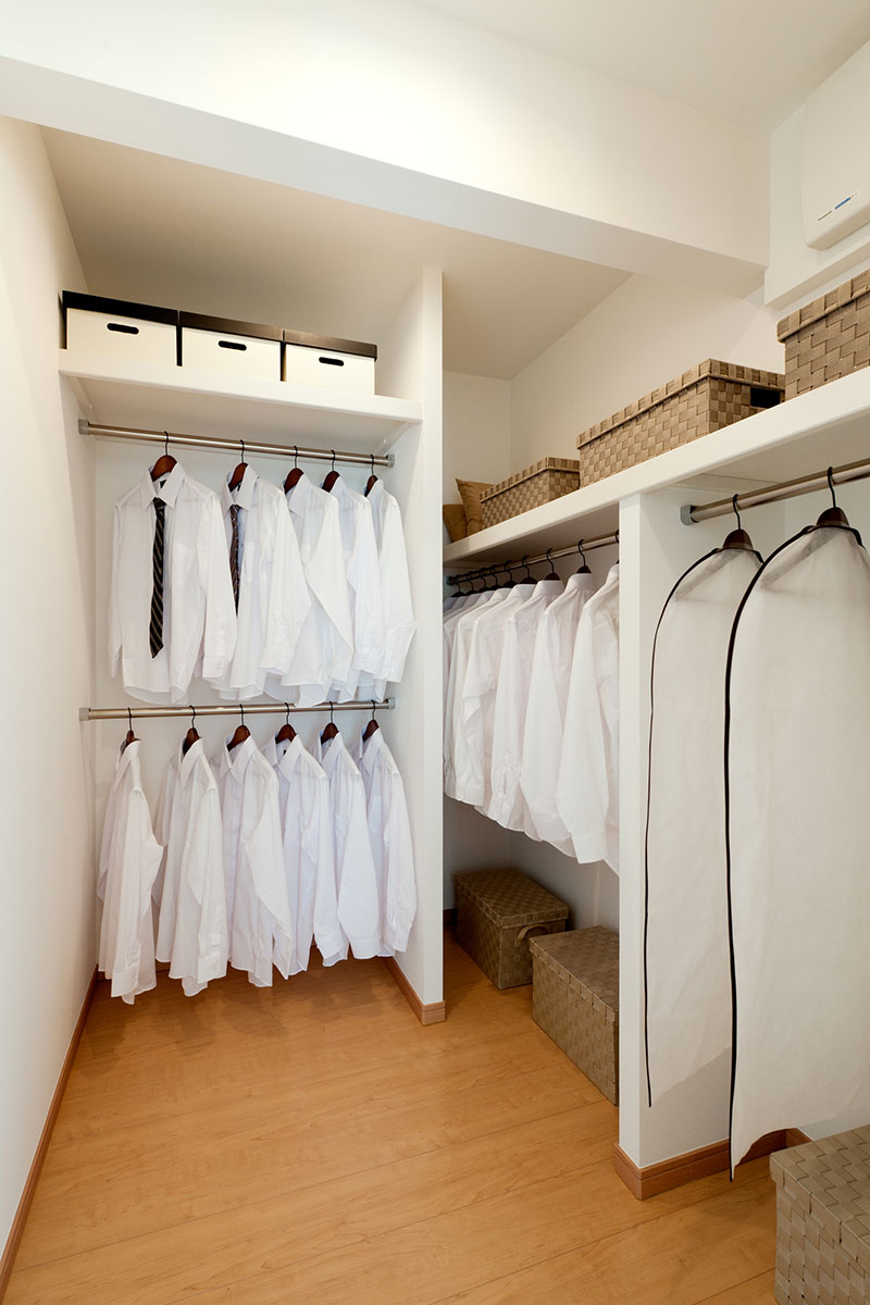 仕切りがないウォークインクローゼット