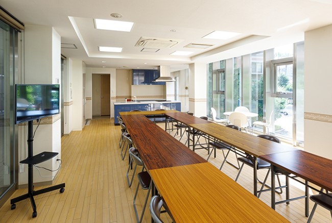 ライオンズマンションセントワーフ横濱の多目的ルーム