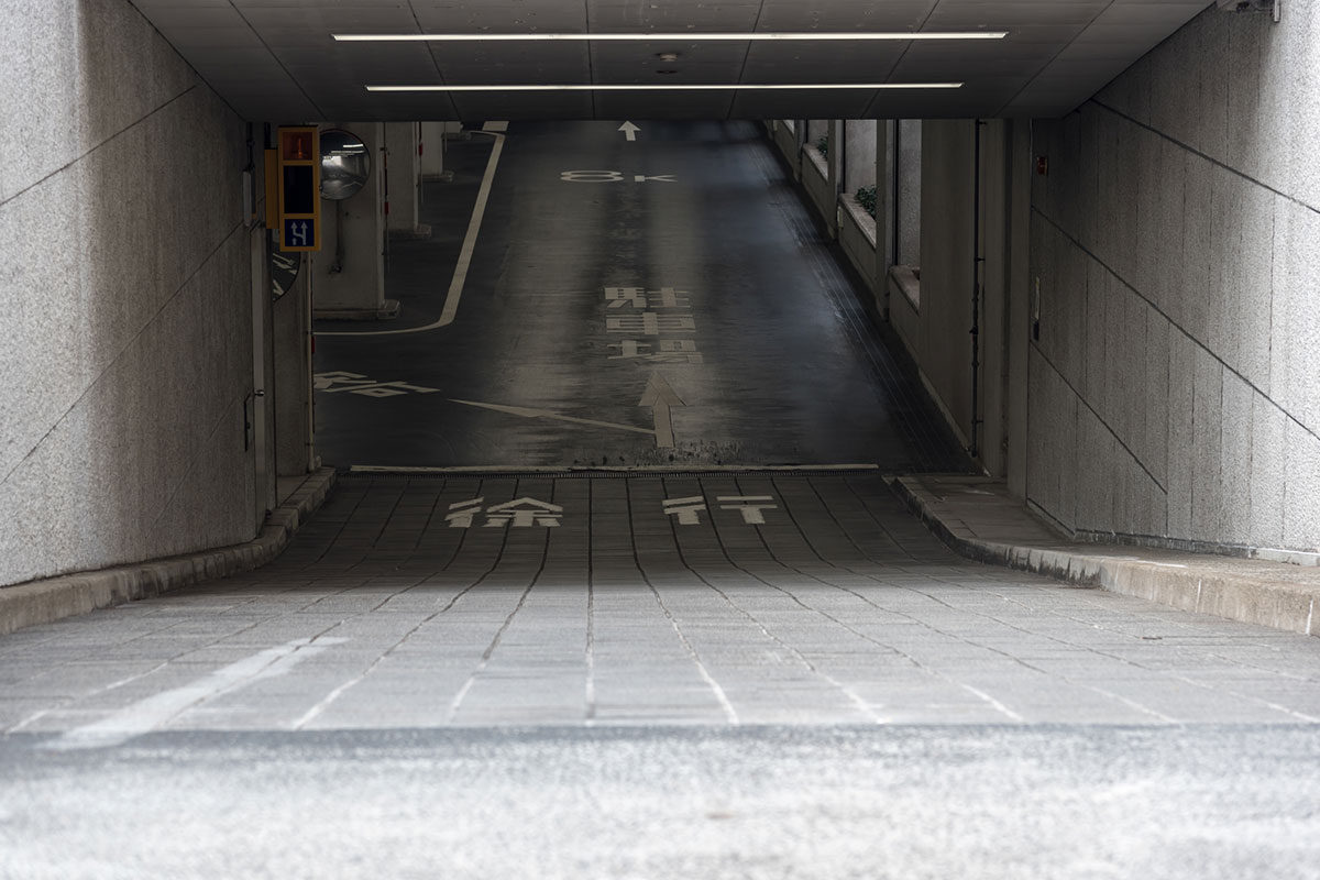 地下駐車場