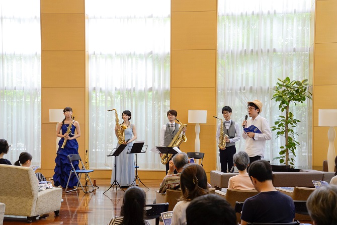 白金タワーのガーデンラウンジコンサート