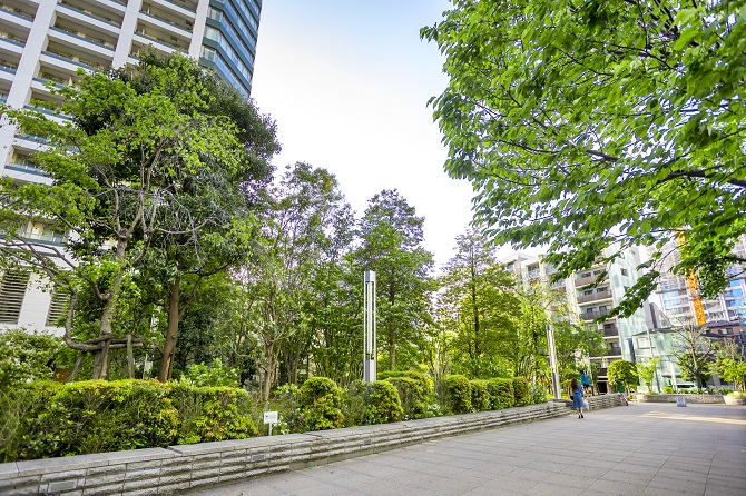 白金タワーのコンコース