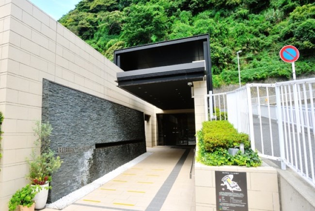 ブリリアシティ横浜磯子の入り口