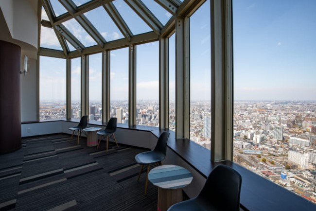 エルザタワー55のスカイラウンジ