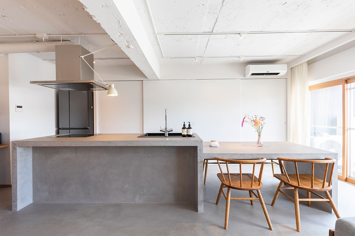 「リノベる。」のキッチンに予算をかけた事例の正面写真