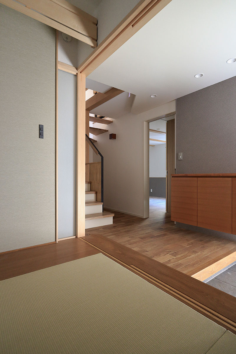 和室と一体化した玄関ホール