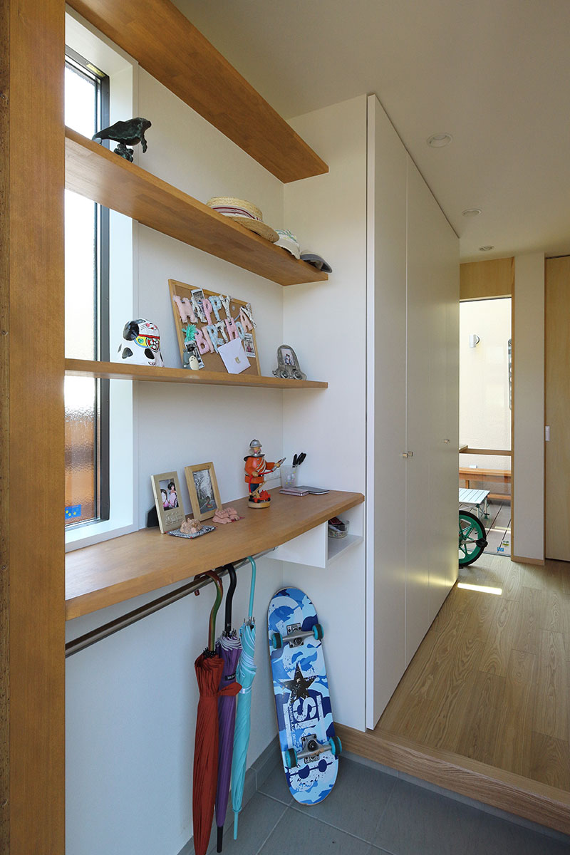 玄関に設けたギャラリースペース