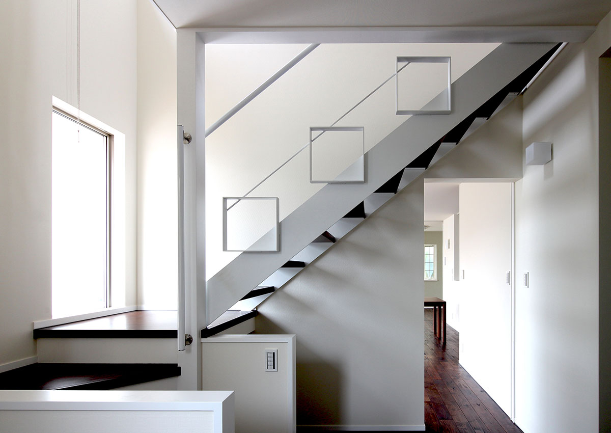 陰影が美しい玄関ホール