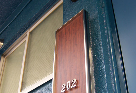 内装の雰囲気に合わせて外観も刷新