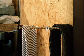 釘を打つのも色を塗るのもOK。自由な感性でカスタマイズできる壁