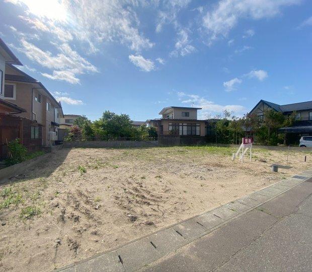 秋田県秋田市新屋松美町