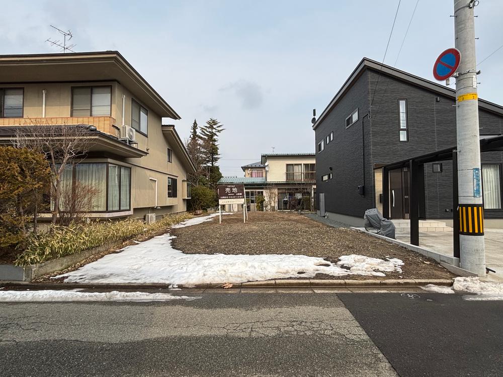 秋田県秋田市泉中央