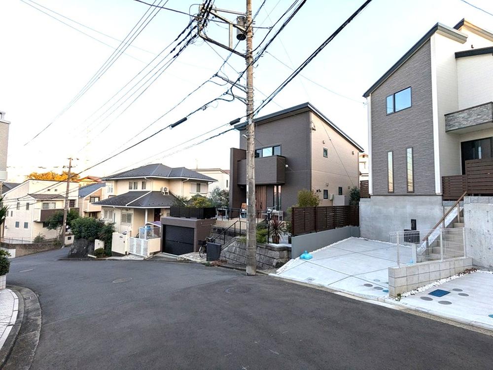 神奈川県横浜市青葉区榎が丘