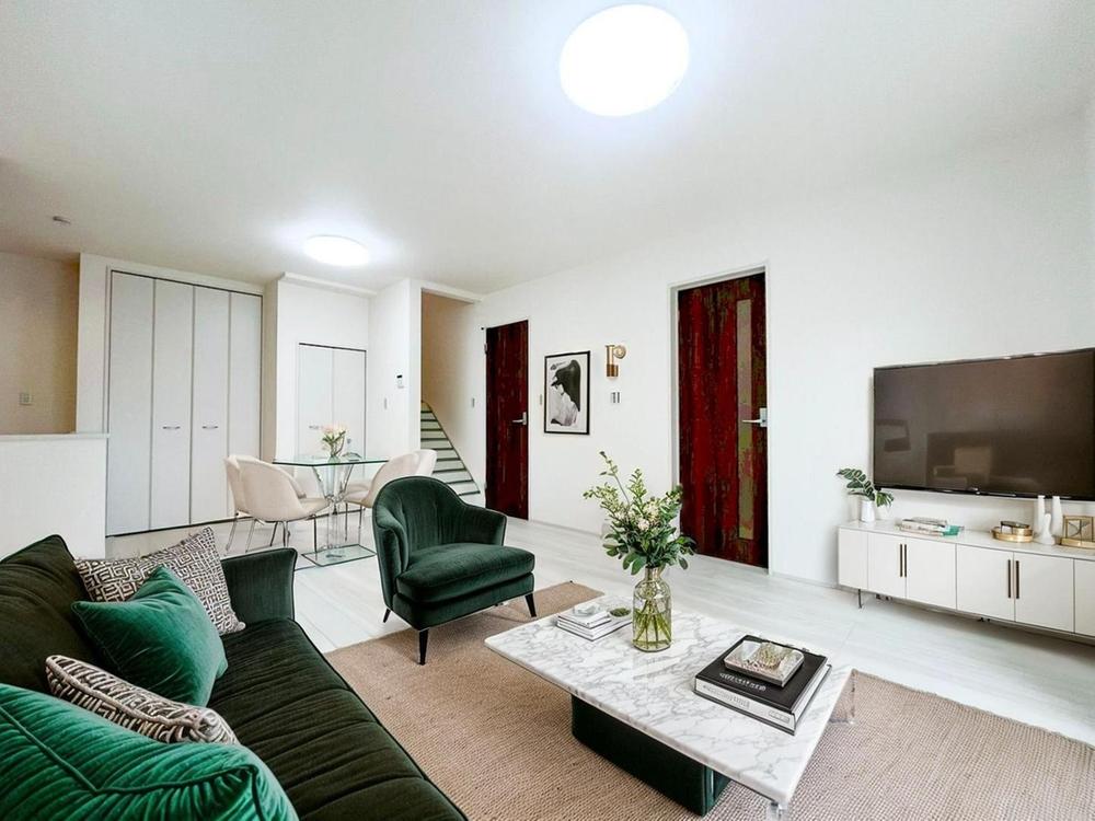 神奈川県座間市小松原