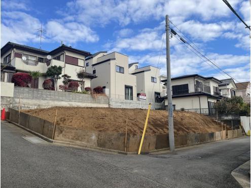 神奈川県川崎市麻生区多摩美