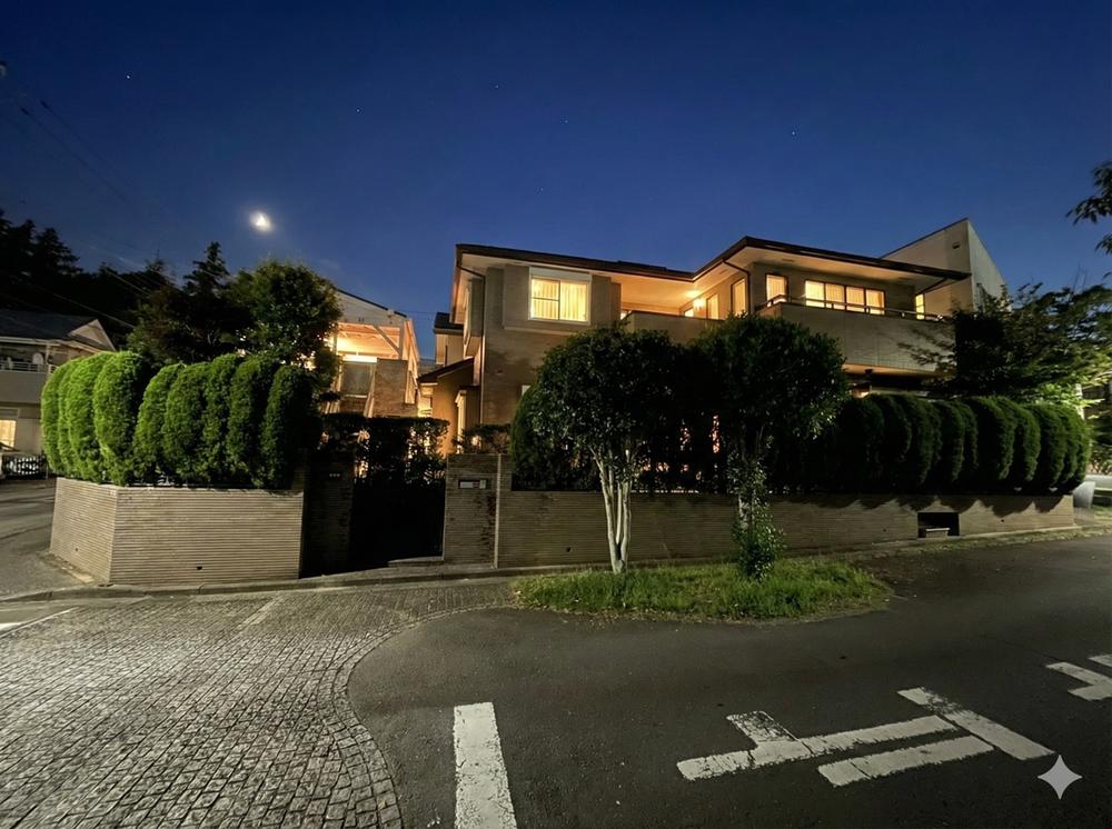 神奈川県横浜市都筑区加賀原