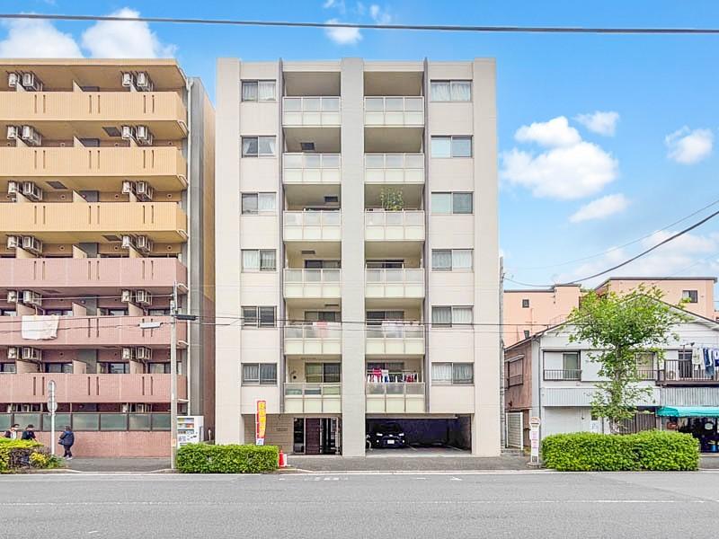 ■スーパー・コンビニ、すぐそばに揃ってます♪■暮らしやすい平坦地のお洒落マンション