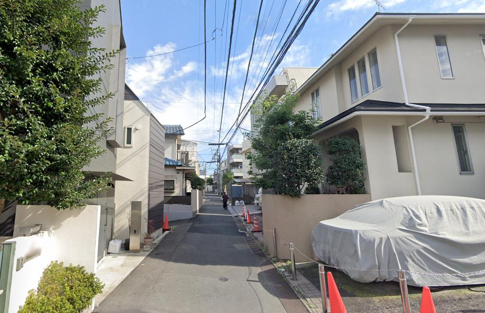 東京都新宿区南榎町