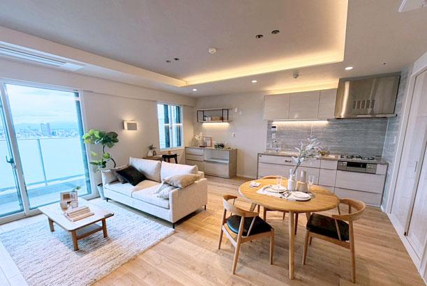 クロスエアタワー