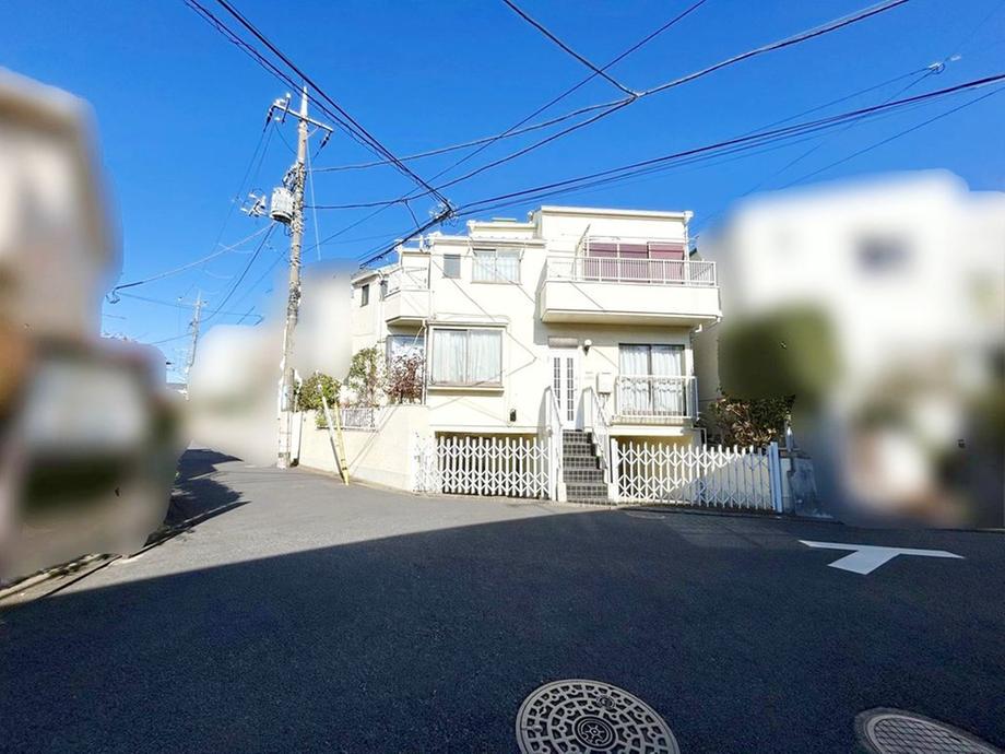 東京都世田谷区桜丘