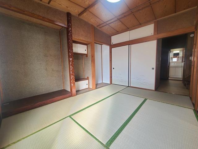 埼玉県蓮田市関山