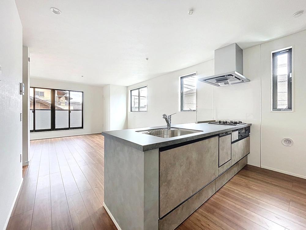 埼玉県さいたま市中央区本町東