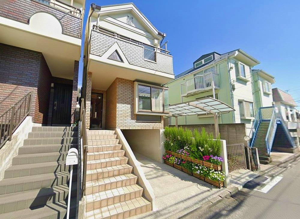 神奈川県横浜市神奈川区六角橋