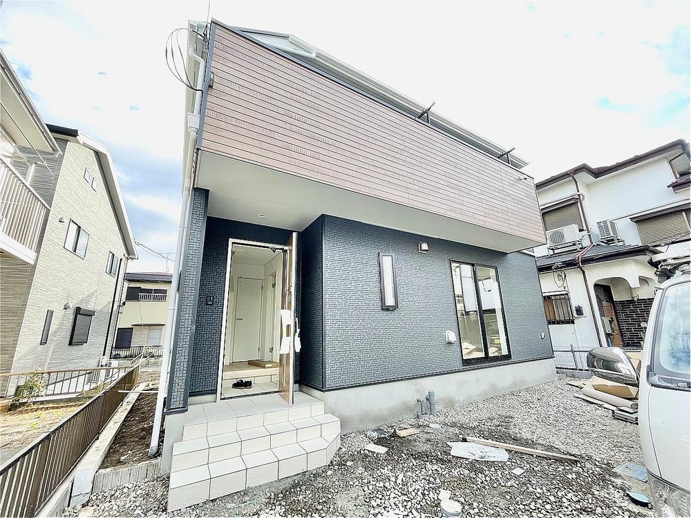 神奈川県座間市南栗原