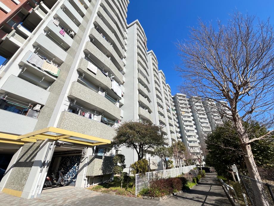  南東向き×穏やかで良好な住環境　南永田住宅1-2号棟