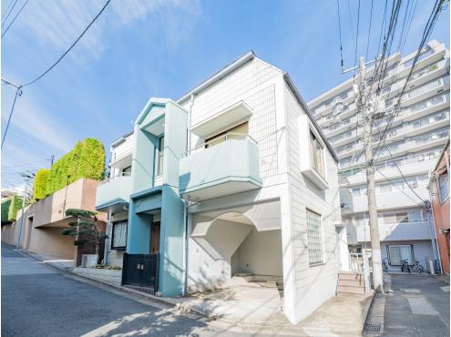 東京都新宿区西早稲田