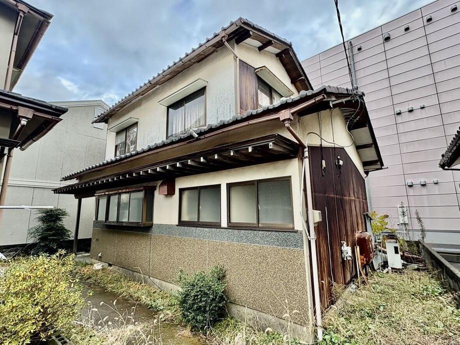 石川県金沢市近岡町