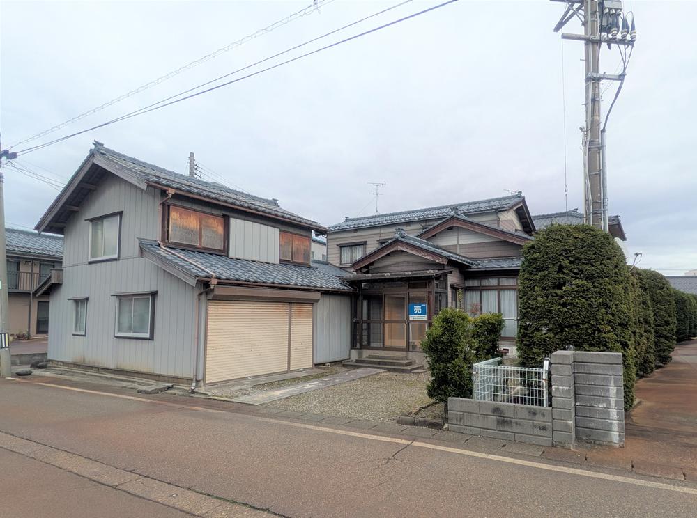 新潟県燕市吉田法花堂