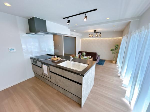 セシーズ福井越前花堂