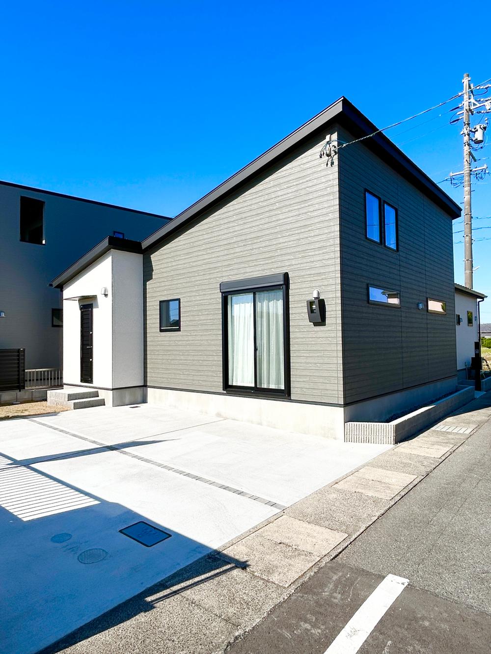 愛知県弥富市平島東