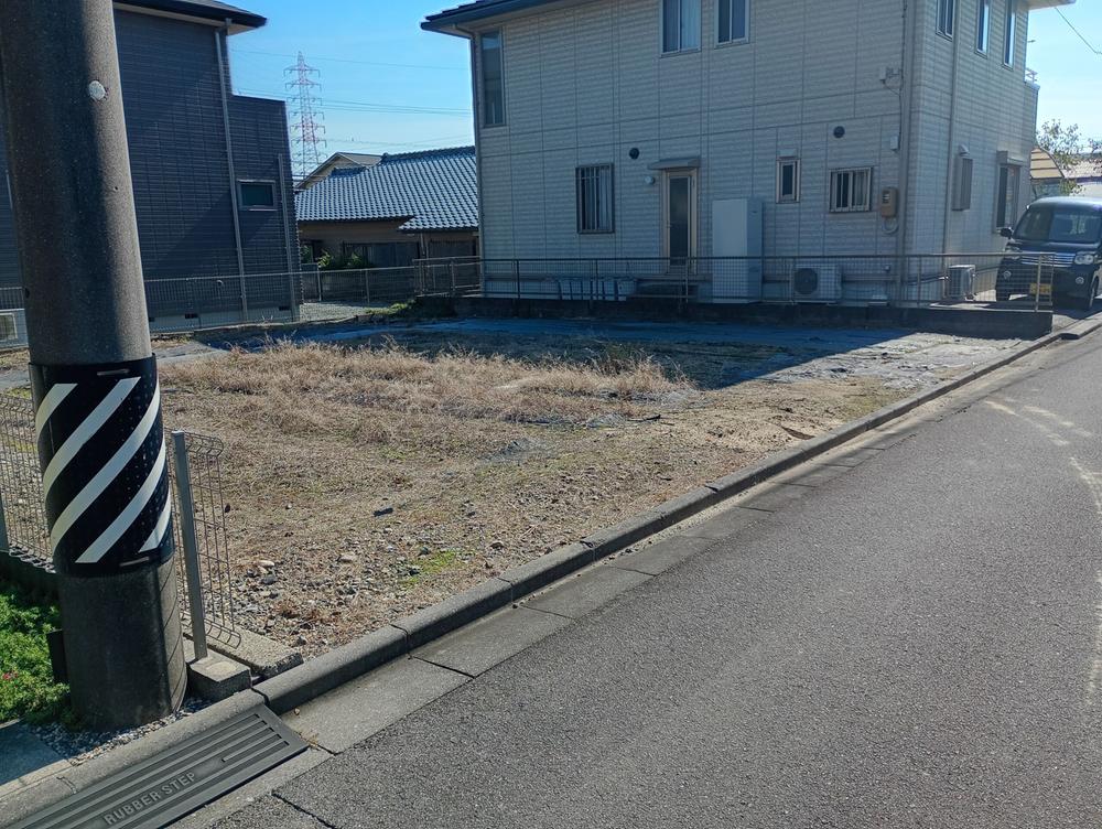 三重県四日市市釆女町