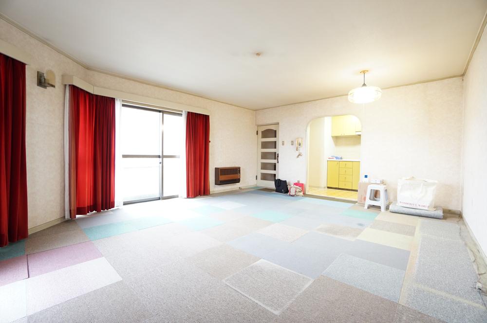 ロイヤル梅園ガーデンA棟【敷地内駐車場×ペット飼育可】